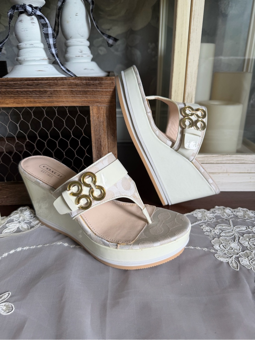 NWI Y2K Coach Ivory and Gold Signature Wedge Sandals sz 6